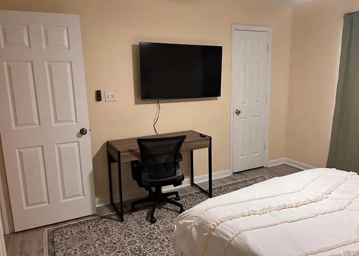 Modern 3br3ba Duplex- Walk To Fsu & Near Downtown Ferienhaus